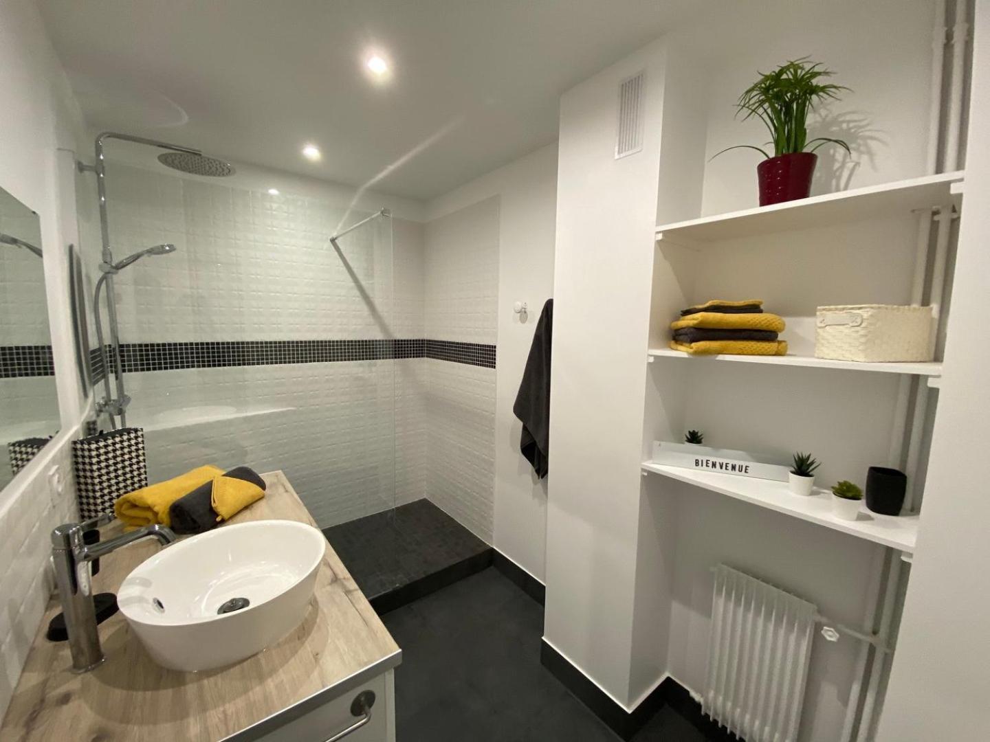 Lumineux T2 Situe Dans L'Hyper Centre De Tours Apartamento Exterior foto